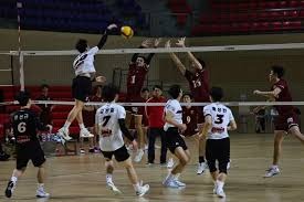 毛彪附体！四川一高校辅导员单刀面对大空门滑倒滚进球网